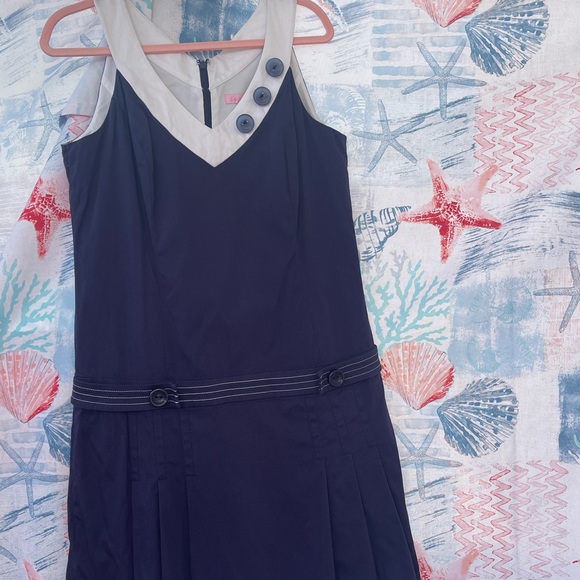 Lilly Pulitzer dress - Picture 3 of 8